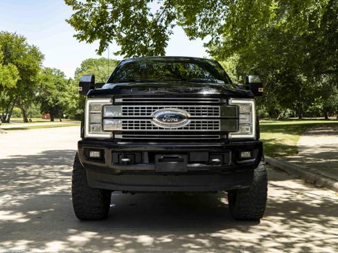 Used 2017 Ford F350 Platinum w/ Platinum Ultimate Package AWD/4WD image 3