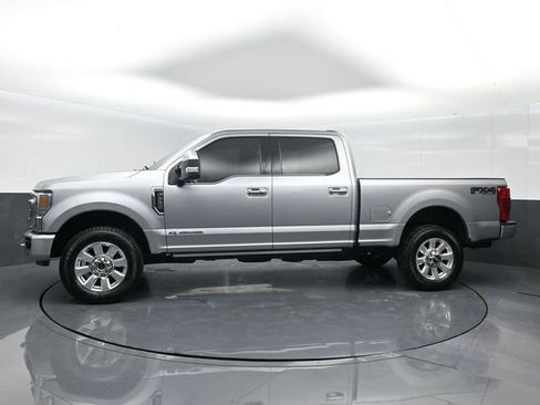 Certified 2022 Ford F350 Platinum w/ FX4 Off-Road Package image 4
