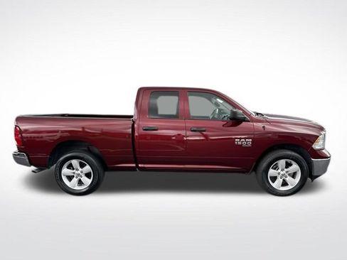 Used 2024 RAM 1500 Classic SLT AWD/4WD image 7