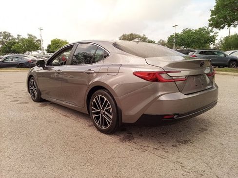 Used 2026 Toyota Camry XLE image 7