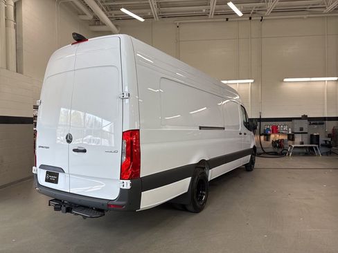 New 2025 Mercedes-Benz Sprinter 4500 image 5