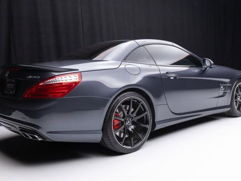 Used 2015 Mercedes-Benz SL 63 AMG w/ Driver Assistance Package image 43