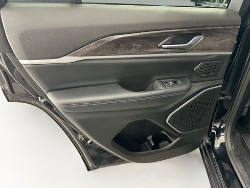 Used 2022 Jeep Grand Cherokee Limited 4xe w/ MOPAR Finishing Package image 28