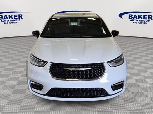 New 2025 Chrysler Pacifica Select image 8