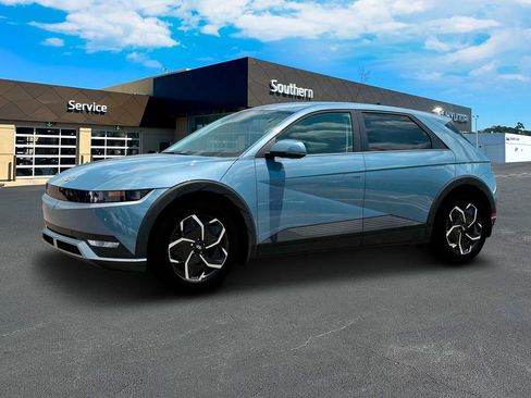 New 2024 Hyundai Ioniq 5 SEL image 2