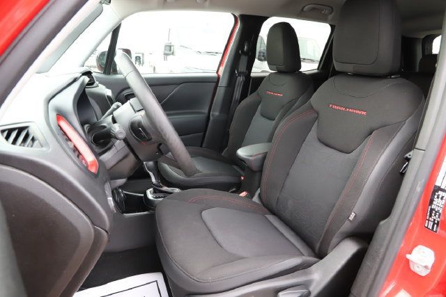 Used 2023 Jeep Renegade Trailhawk AWD/4WD image 10