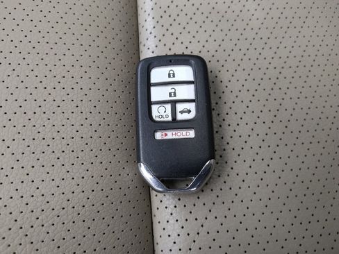 Used 2016 Honda Accord Touring image 32