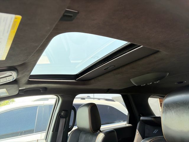 Used 2023 Dodge Durango R/T w/ Hemi Orange Plus Package AWD/4WD image 25