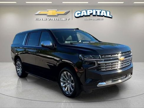 Used 2023 Chevrolet Suburban Premier AWD/4WD image 7