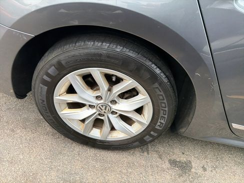 Used 2016 Volkswagen Passat 1.8T S image 5