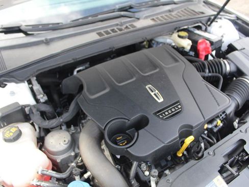 Used 2017 Lincoln Continental Reserve image 24