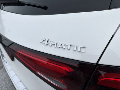 Used 2026 Mercedes-Benz GLC 300 4MATIC image 8