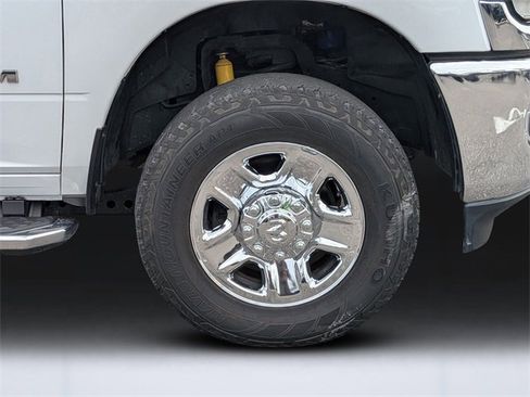 Used 2021 RAM 3500 Big Horn image 11