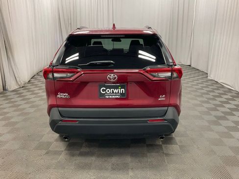 Used 2021 Toyota RAV4 LE image 7