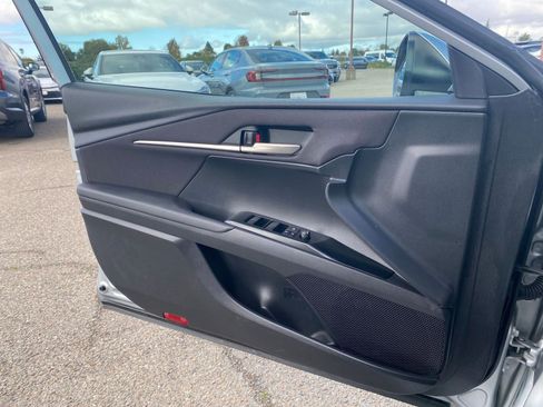 Used 2025 Toyota Camry LE image 20