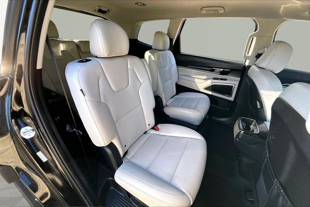 Used 2024 Kia Telluride S FWD image 20