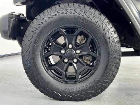 Used 2022 Jeep Gladiator Sport AWD/4WD image 31