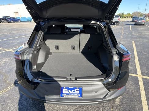 New 2026 Chevrolet Equinox EV LT w/ Comfort Package image 32