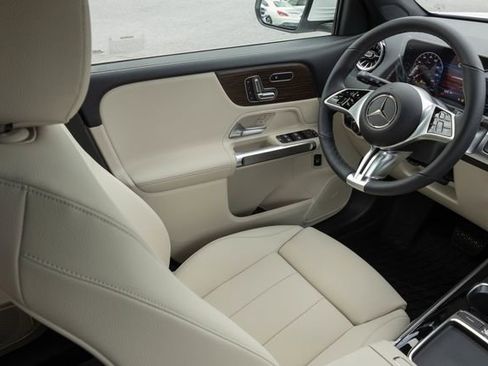 New 2026 Mercedes-Benz GLB 250 4MATIC image 23