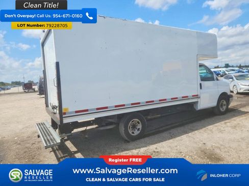 Used 2020 Chevrolet Express 3500 w/ Driver Convenience Package RWD image 4
