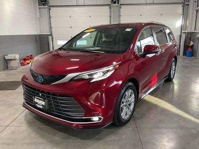 Used 2021 Toyota Sienna Platinum