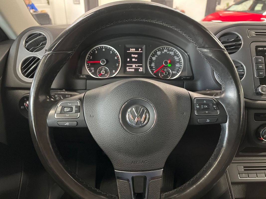 Used 2014 Volkswagen Tiguan SE AWD/4WD image 39