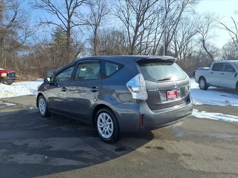 Used 2013 Toyota Prius V Two image 5