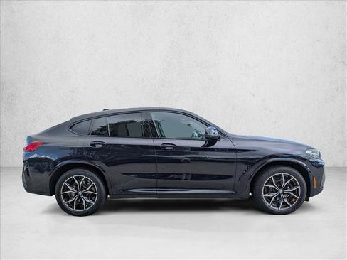 Used 2023 BMW X4 xDrive30i w/ M Sport Package AWD/4WD image 4
