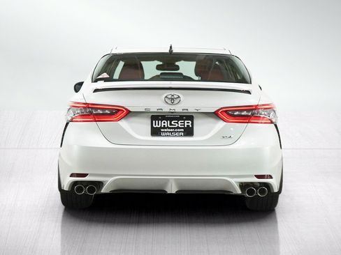 Used 2022 Toyota Camry XSE FWD image 4