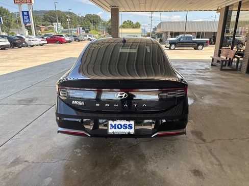 Used 2024 Hyundai Sonata SEL w/ Convenience Package FWD image 5