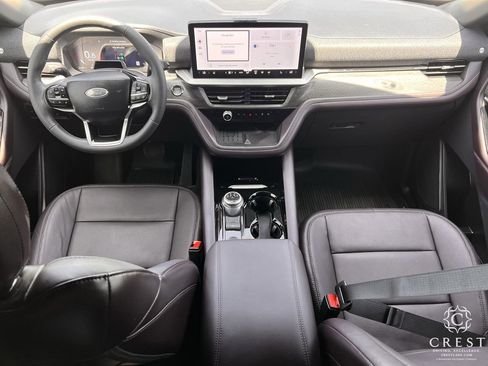 Used 2025 Ford Explorer Platinum w/ Ultimate Package AWD/4WD image 11