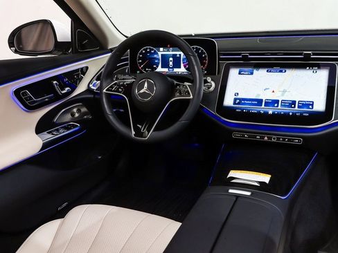 New 2026 Mercedes-Benz E 350 4MATIC Sedan image 12