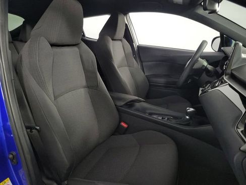 Used 2019 Toyota C-HR LE FWD image 15