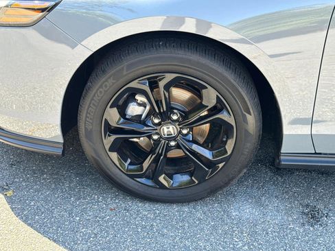 Used 2025 Honda Accord SE image 11