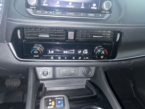 Used 2022 Nissan Rogue SV FWD image 68