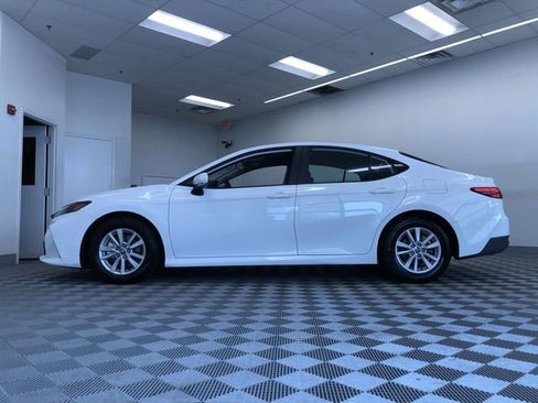 Used 2026 Toyota Camry LE FWD image 12