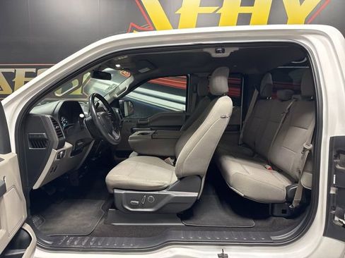 Used 2018 Ford F150 XLT w/ Equipment Group 302A Luxury AWD/4WD image 4