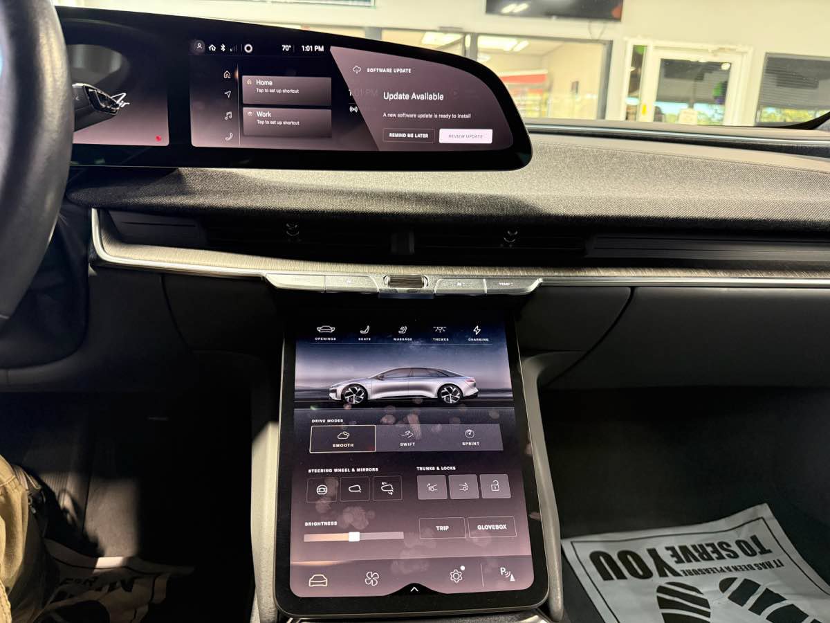 Used 2024 Lucid Air Touring AWD/4WD image 17