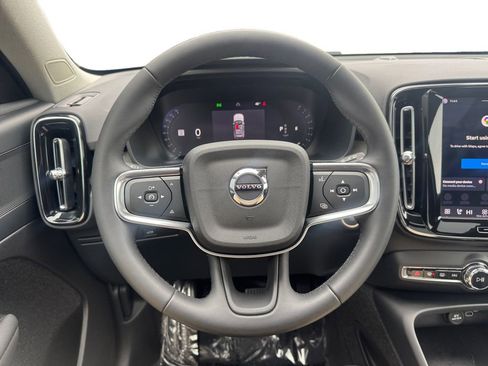 Certified 2023 Volvo XC40 B5 Plus w/ Protection Package Premier AWD/4WD image 13