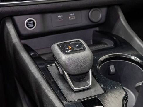 Used 2023 Nissan Rogue S FWD image 21