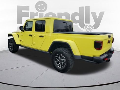 Used 2024 Jeep Gladiator Rubicon AWD/4WD image 5
