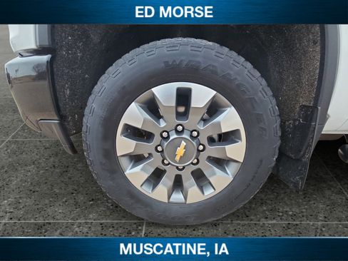 Used 2022 Chevrolet Silverado 2500 Custom w/ Custom Value Package image 9