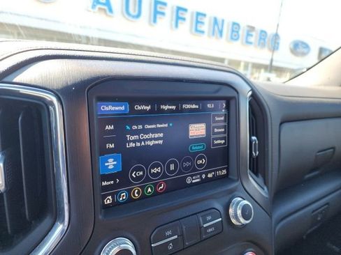 Used 2023 GMC Sierra 2500 AT4 w/ AT4 Premium Plus Package image 8