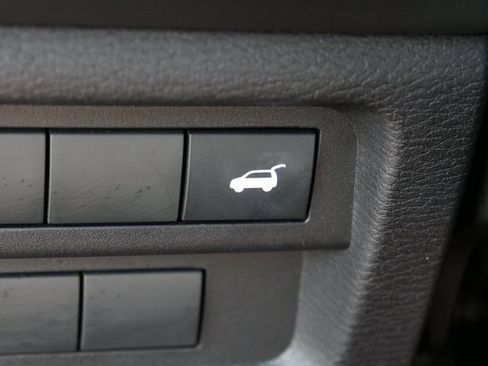 Used 2024 Mitsubishi Outlander SE AWD/4WD image 16