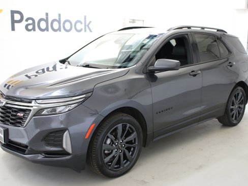 Used 2023 Chevrolet Equinox RS w/ LPO, Floor Liner Package FWD image 3