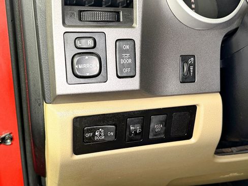 Used 2012 Toyota Tundra 8ft Bed w/ Convenience Pkg image 17