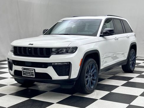 New 2026 Jeep Grand Cherokee Limited AWD/4WD image 4