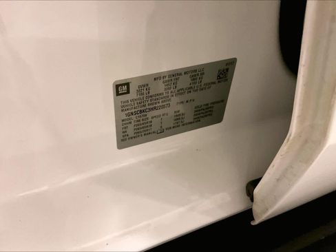 Used 2017 Chevrolet Tahoe LT image 33