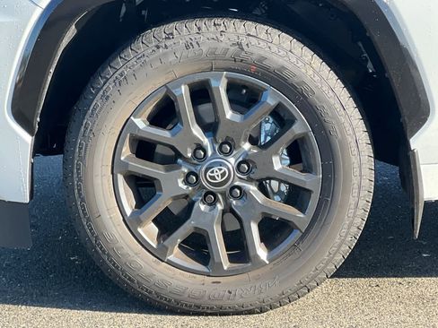 Used 2026 Toyota Sequoia Platinum image 29