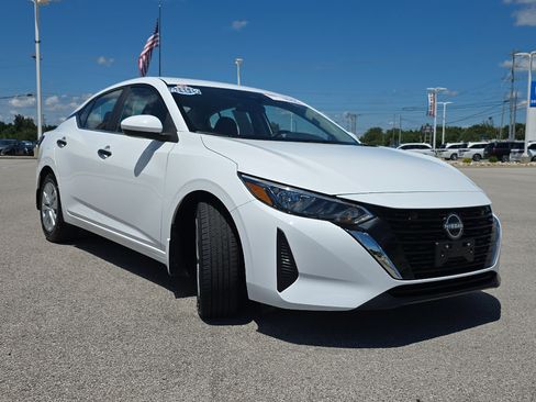 Used 2024 Nissan Sentra S FWD image 6